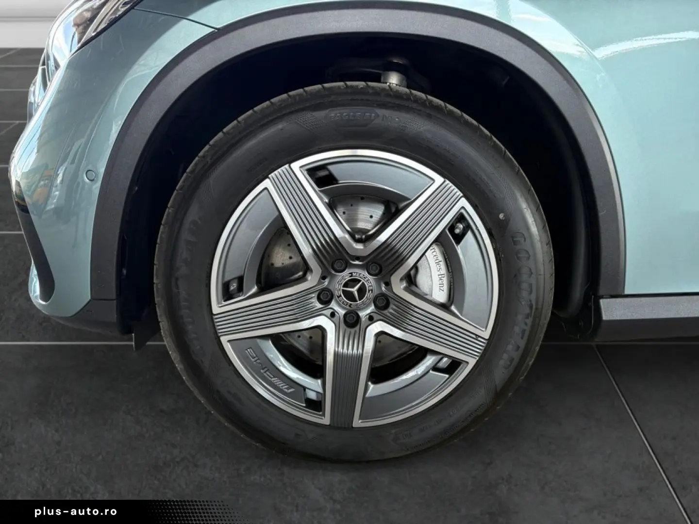 MERCEDES-BENZ GLC 200 4M AMG LED AMBIENT PANO AHK