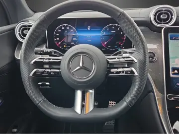 MERCEDES-BENZ GLC 300 4M AMG ADV PANO AHK DISTR MEMORY