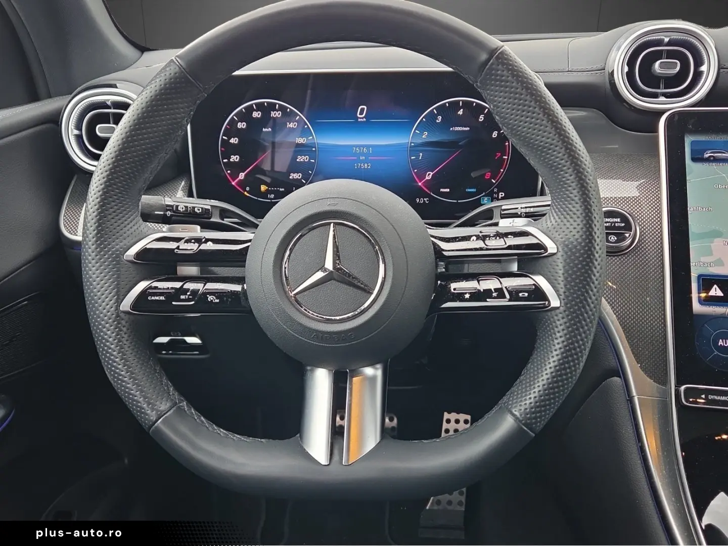 MERCEDES-BENZ GLC 300 4M AMG ADV PANO AHK DISTR MEMORY