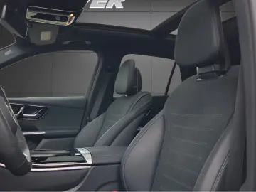 MERCEDES-BENZ GLC 300 4M AMG ADV PANO AHK DISTR MEMORY
