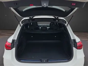 MERCEDES-BENZ GLC 300 4M AMG ADV PANO AHK DISTR MEMORY