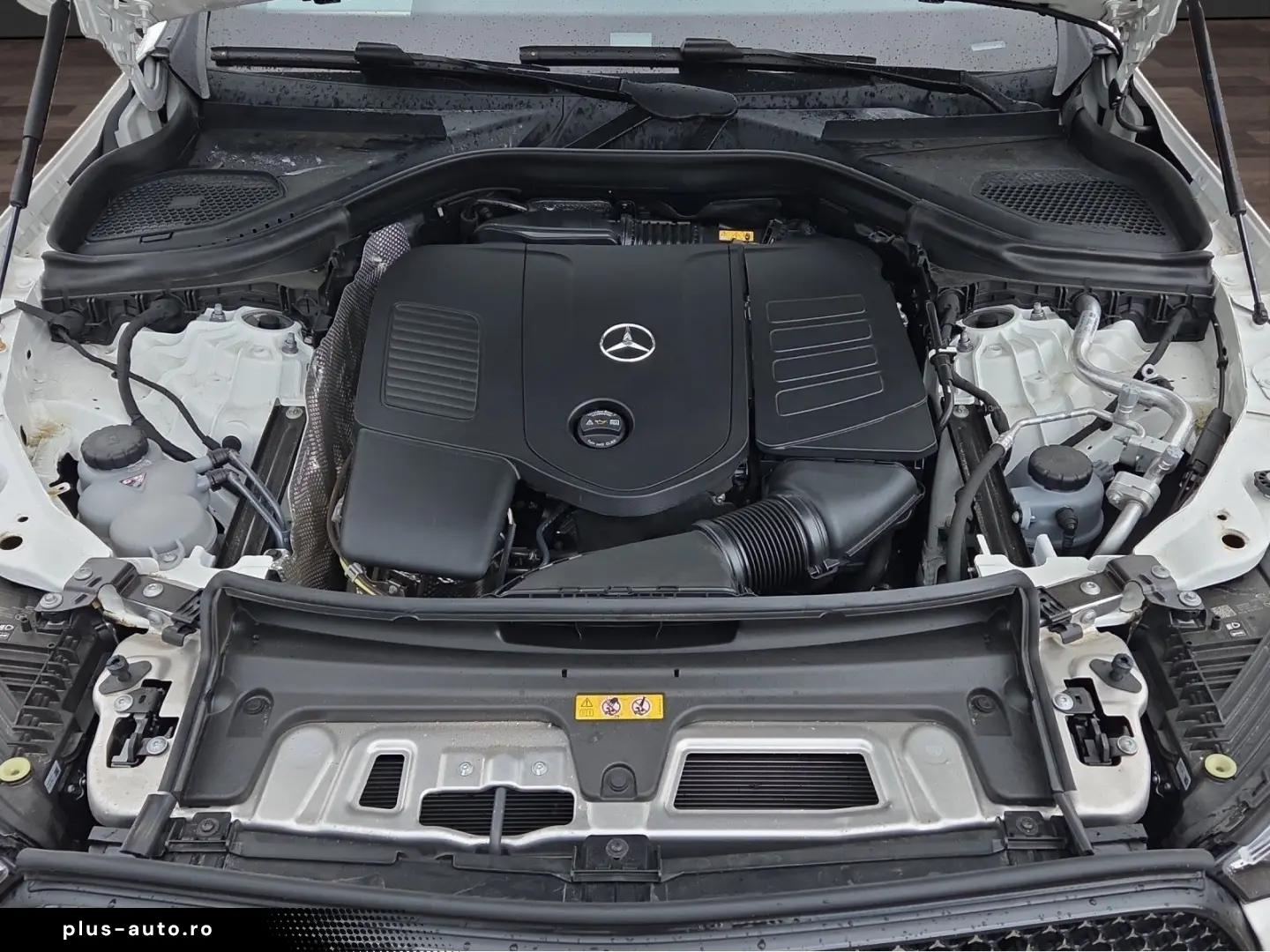 MERCEDES-BENZ GLC 300 4M AMG ADV PANO AHK DISTR MEMORY