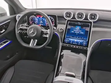 MERCEDES-BENZ GLC 300 4M AMG ADV PANO AHK DISTR MEMORY