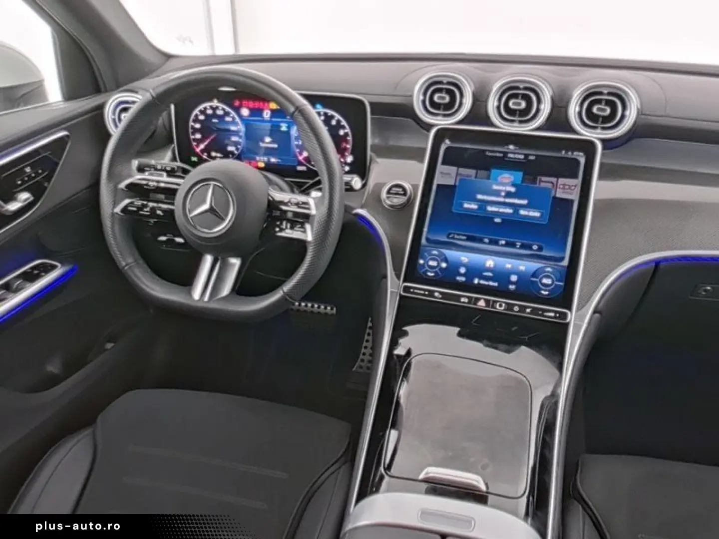 MERCEDES-BENZ GLC 300 4M AMG ADV PANO AHK DISTR MEMORY