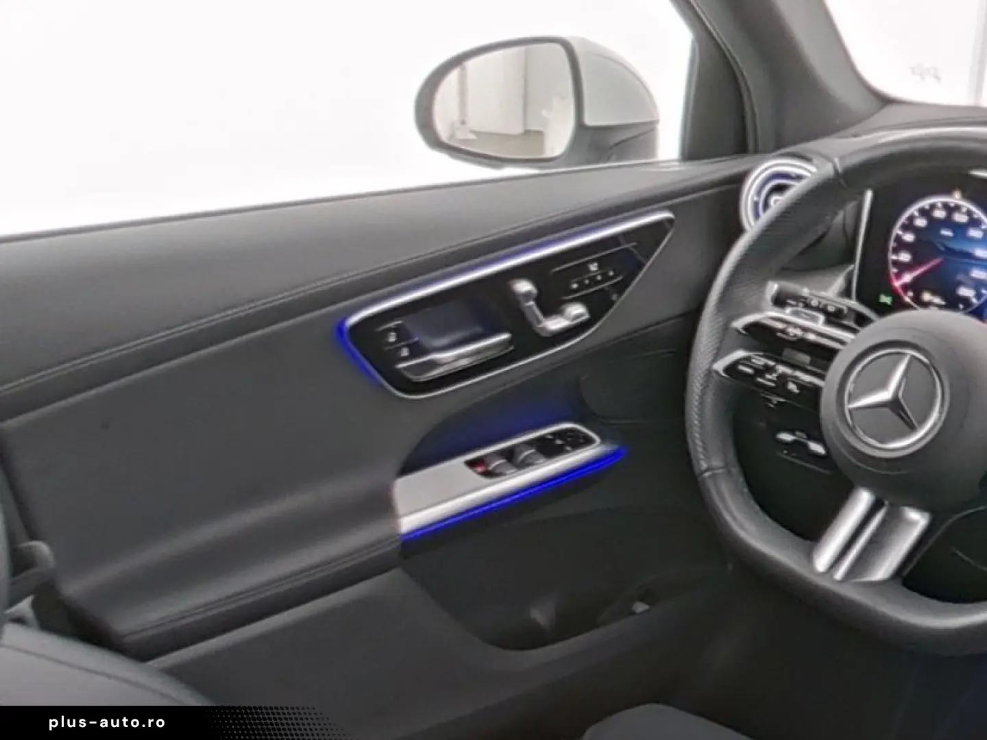 MERCEDES-BENZ GLC 300 4M AMG ADV PANO AHK DISTR MEMORY