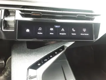 PEUGEOT 3008 Hybrid 136 GT 360G Navi LED