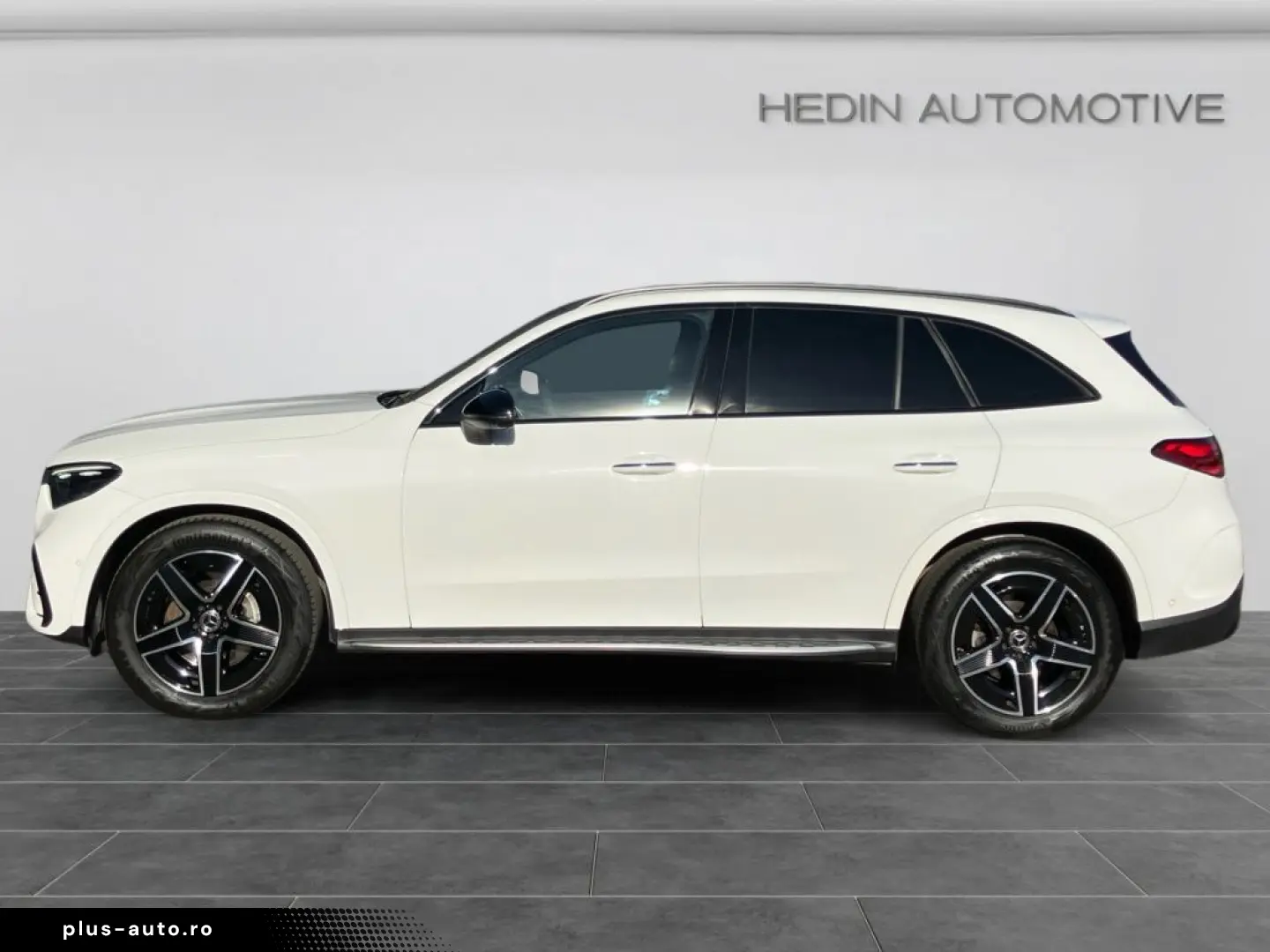 MERCEDES-BENZ GLC 300 4M AMG NIGHT DIGLI DISTR 360  PANO SHZ