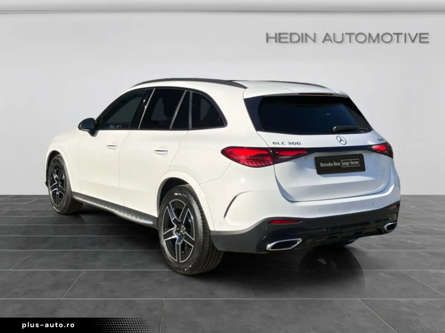 MERCEDES-BENZ GLC 300 4M AMG NIGHT DIGLI DISTR 360  PANO SHZ
