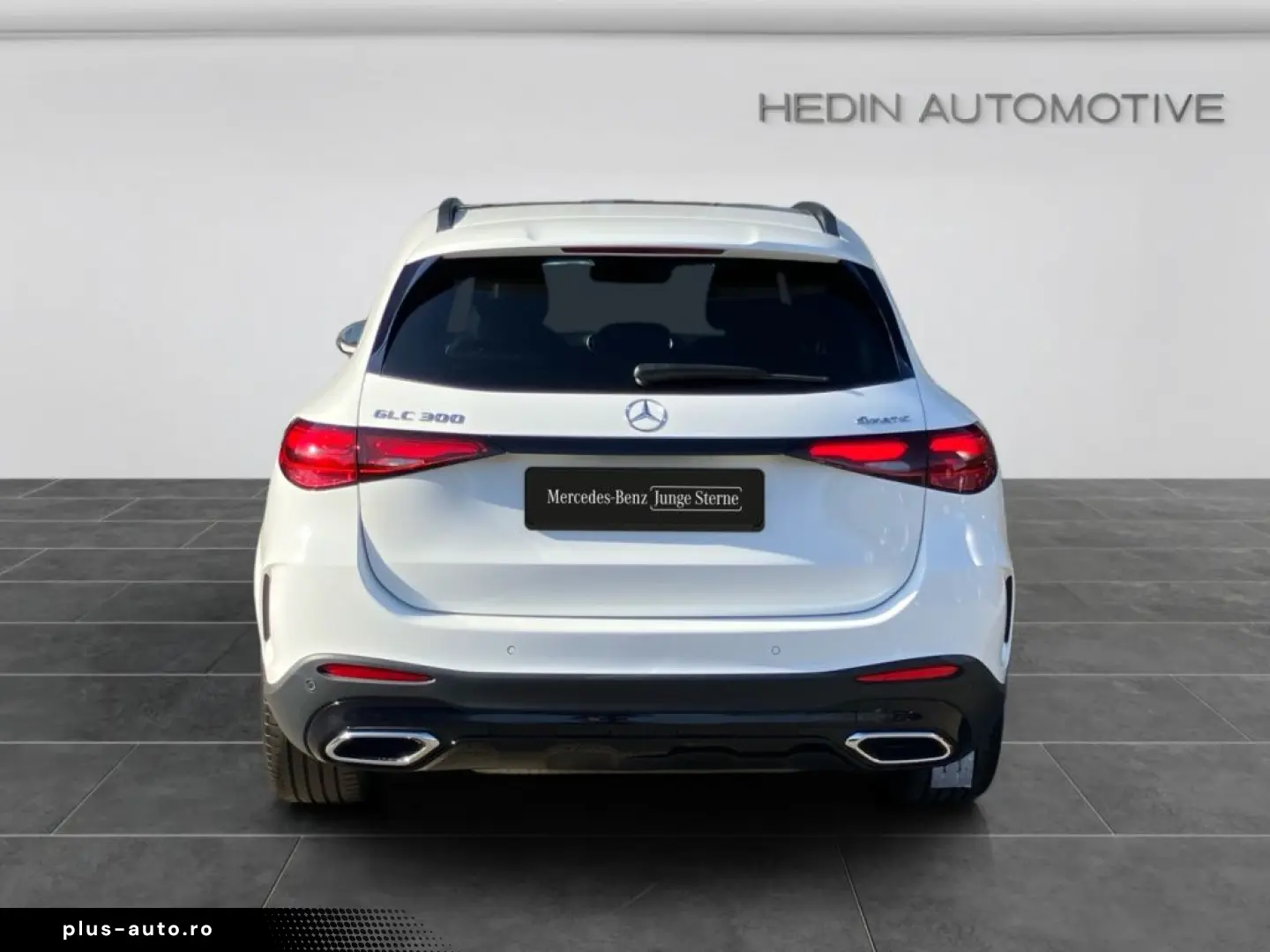 MERCEDES-BENZ GLC 300 4M AMG NIGHT DIGLI DISTR 360  PANO SHZ