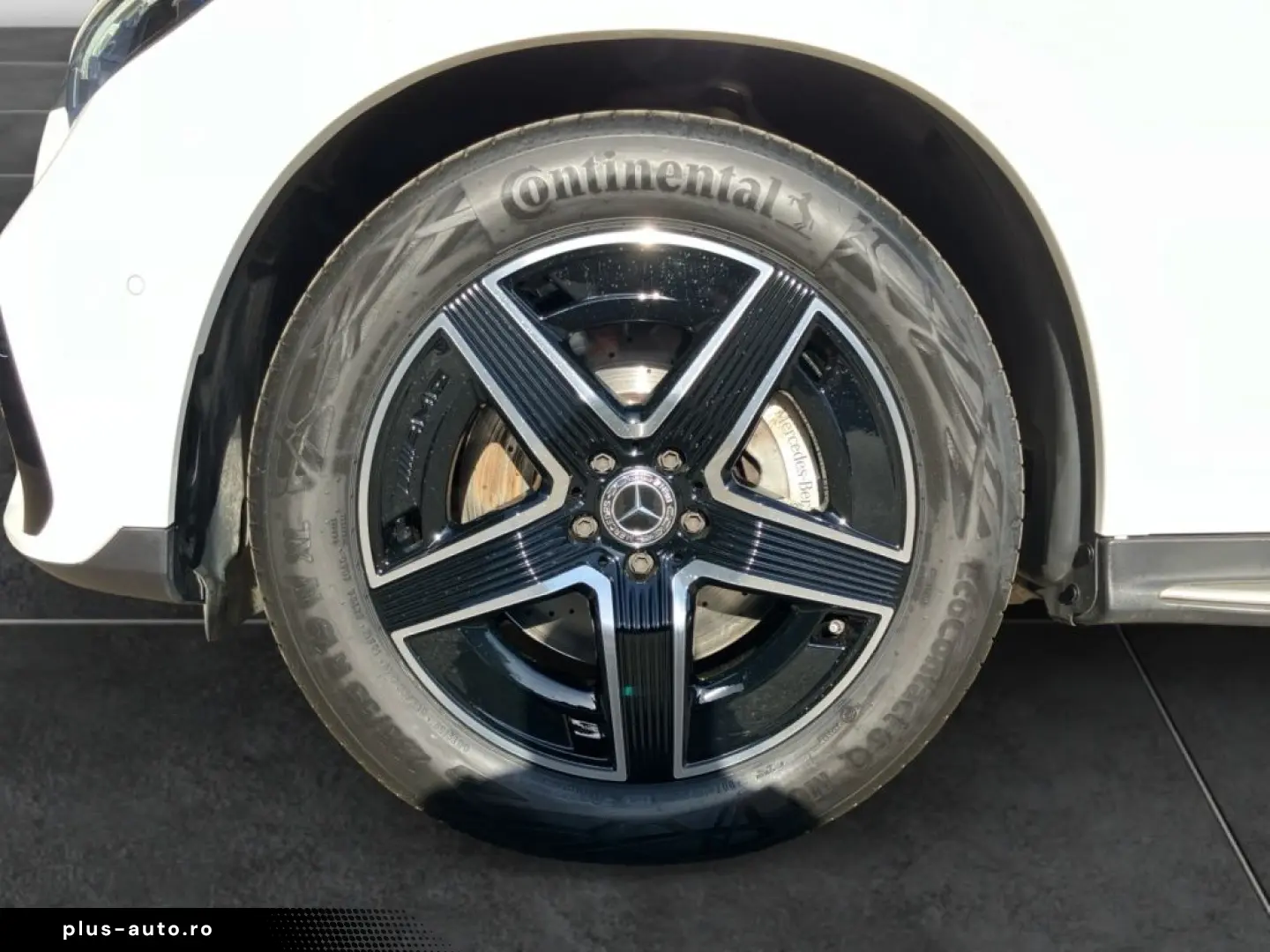 MERCEDES-BENZ GLC 300 4M AMG NIGHT DIGLI DISTR 360  PANO SHZ