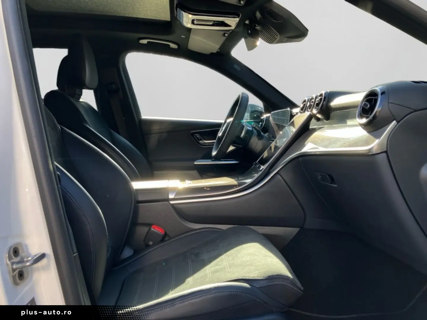 MERCEDES-BENZ GLC 300 4M AMG NIGHT DIGLI DISTR 360  PANO SHZ