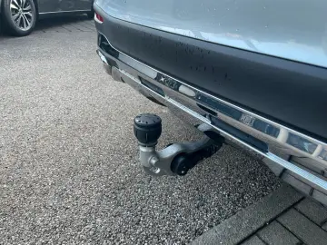 MERCEDES-BENZ GLC 300 4M AMG  PREMIUM PANO AHK 360