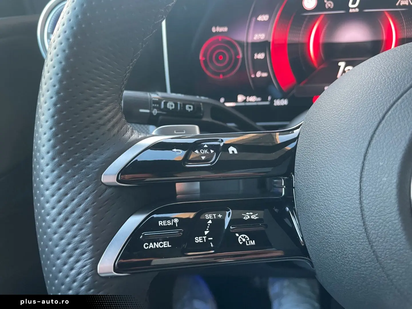 MERCEDES-BENZ GLC 300 4M AMG  PREMIUM PANO AHK 360