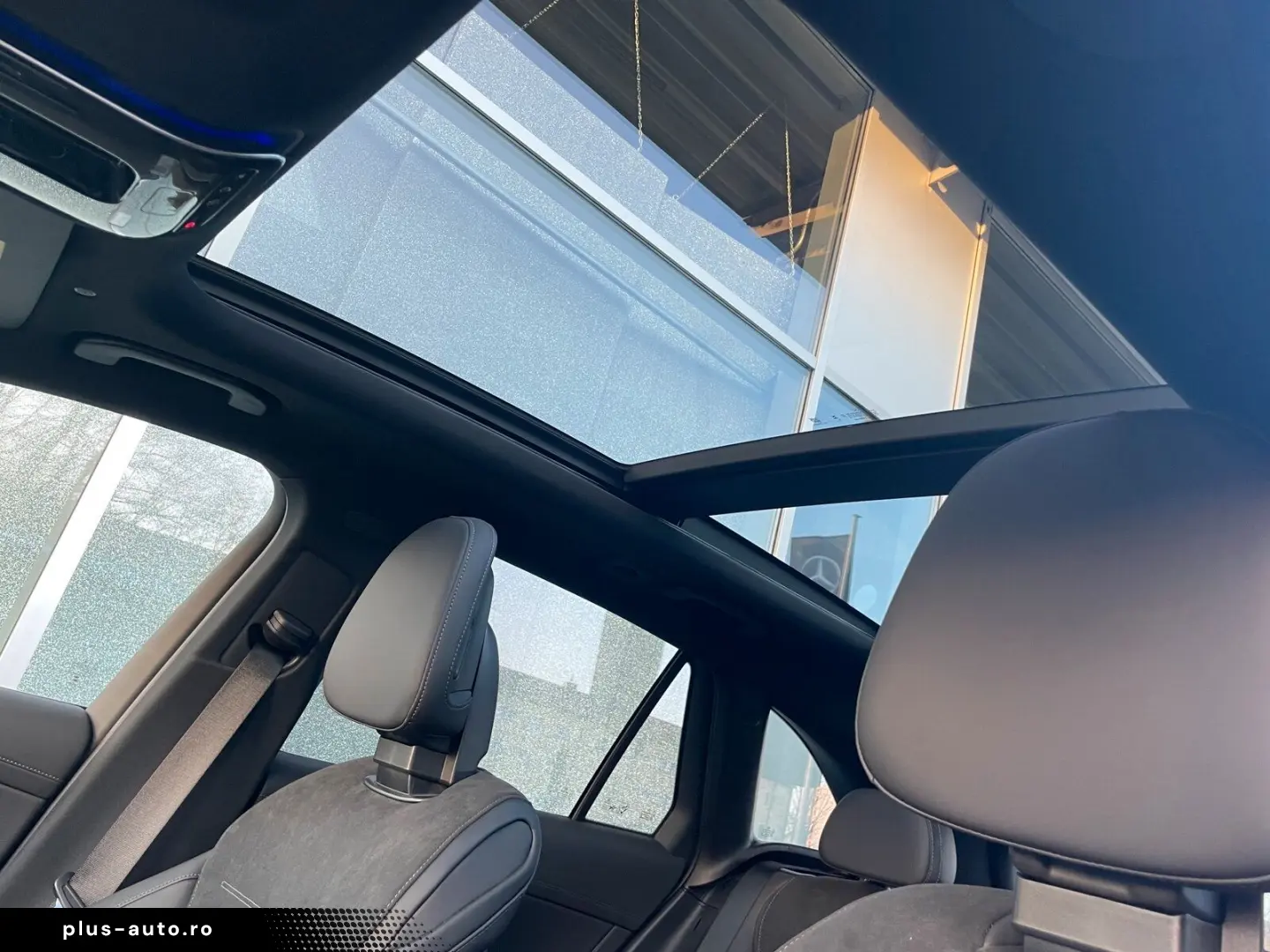 MERCEDES-BENZ GLC 300 4M AMG  PREMIUM PANO AHK 360