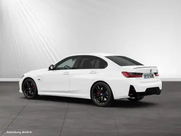 BMW 330e MSport PA LC  HiFi DAB