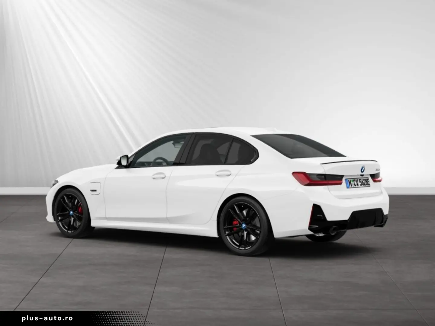 BMW 330e MSport PA LC  HiFi DAB