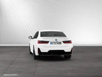BMW 330e MSport PA LC  HiFi DAB