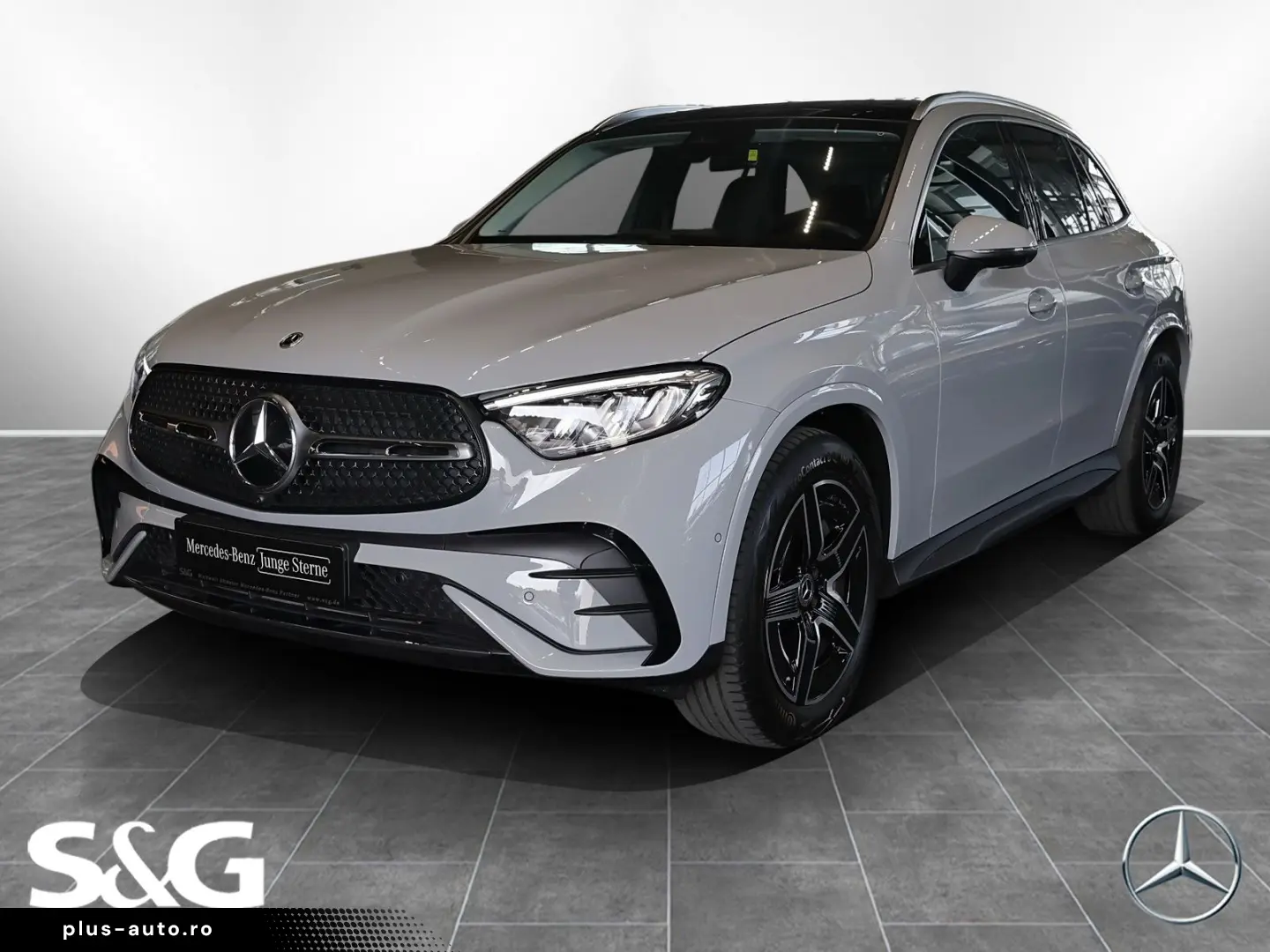 MERCEDES-BENZ GLC 200 4M AMG PANO AHK 360  ALPINGRAU 19 ZOLL