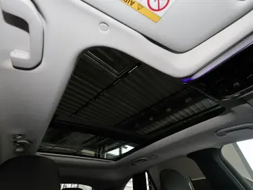 MERCEDES-BENZ GLC 200 4M AMG PANO AHK 360  ALPINGRAU 19 ZOLL