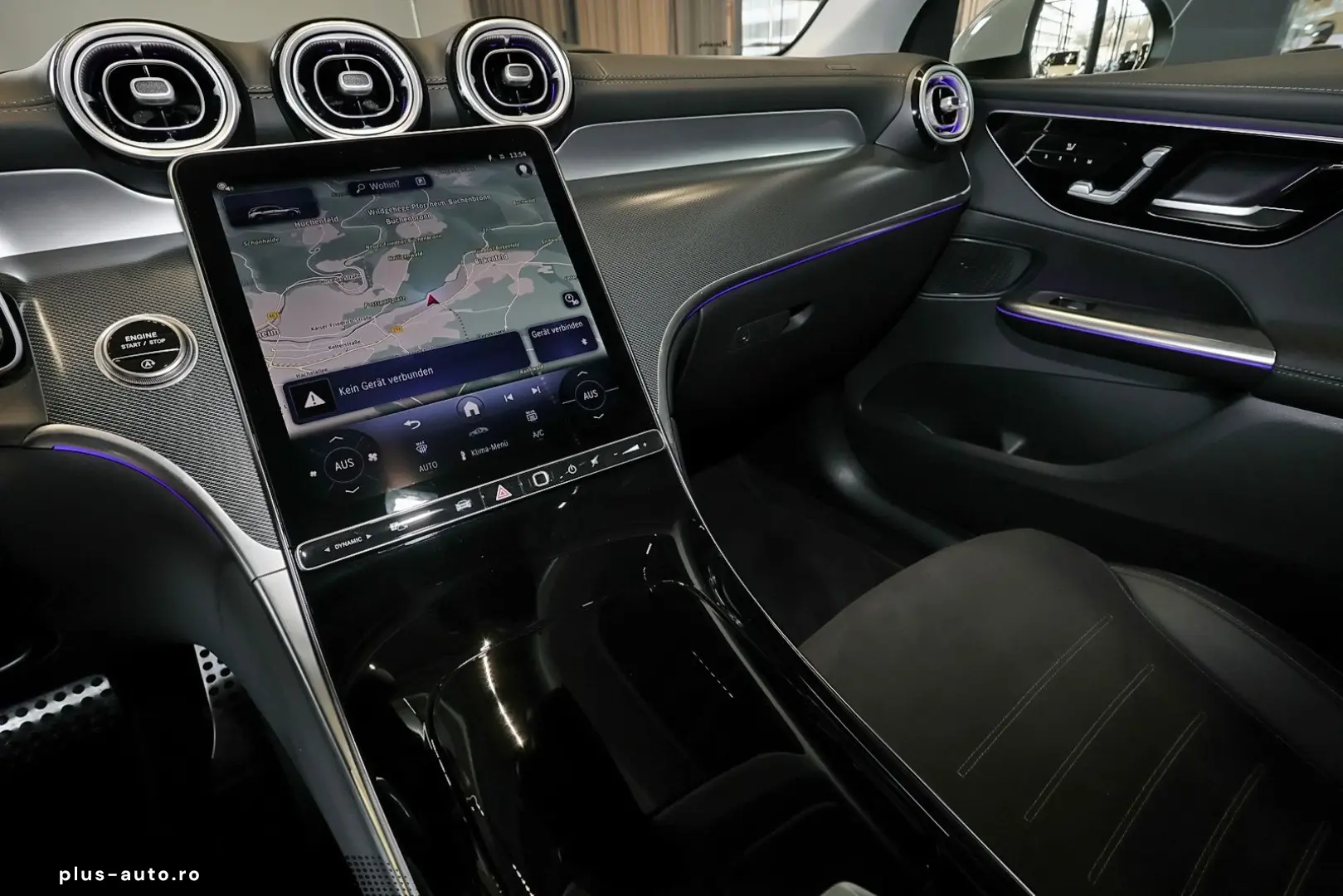 MERCEDES-BENZ GLC 200 4M AMG PANO AHK 360  ALPINGRAU 19 ZOLL