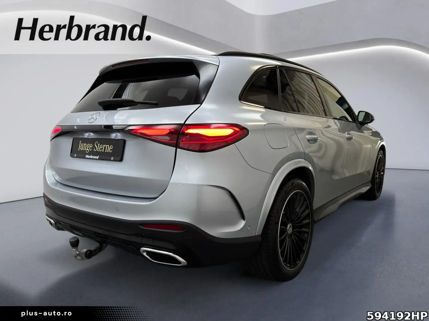 MERCEDES-BENZ GLC 300 4M AMG  Pano AHK Memory 20