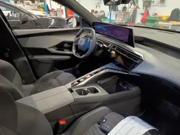 PEUGEOT NEUER 3008 GT Hybrid e-DSC6  ALCANTARA