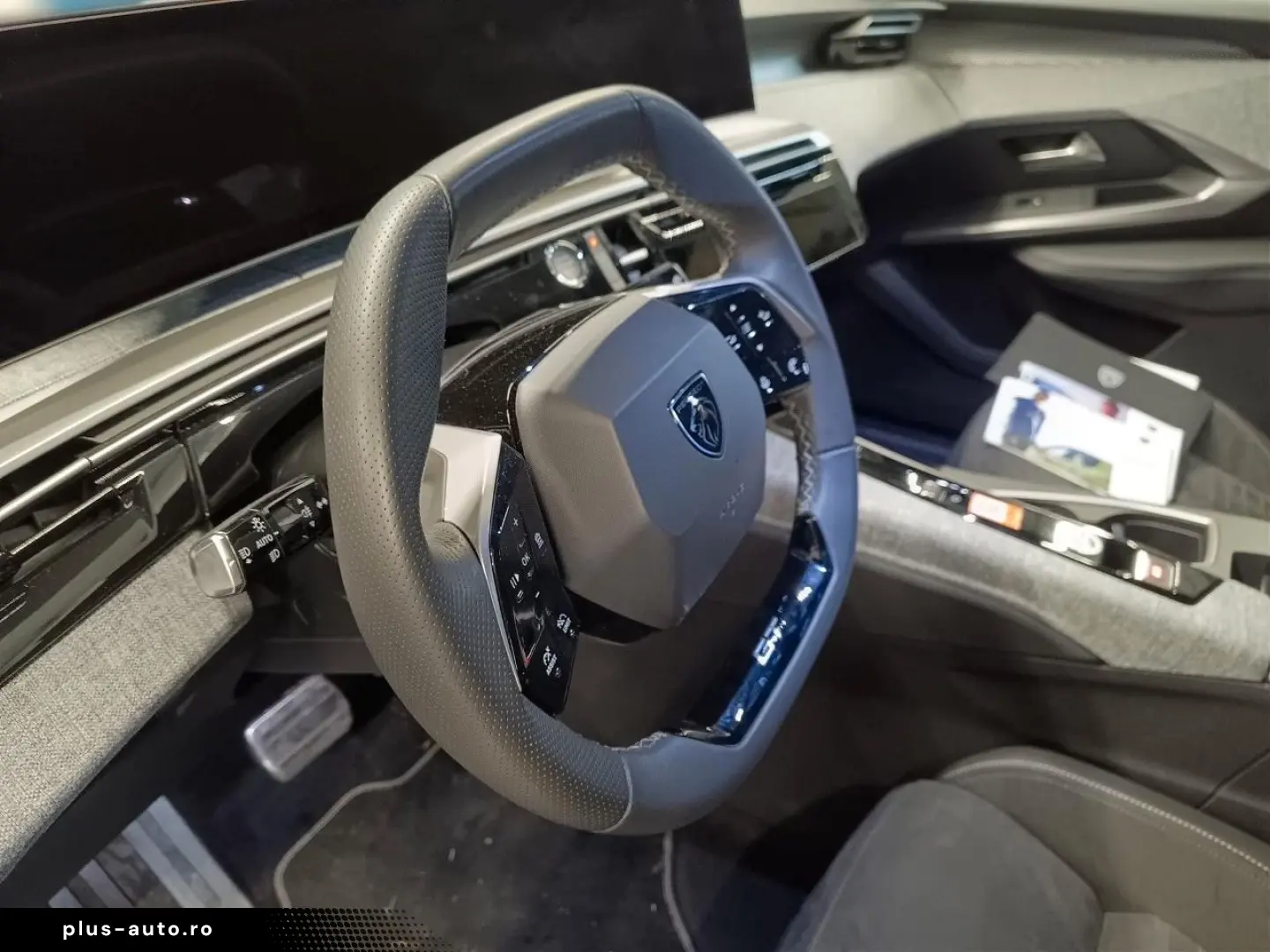 PEUGEOT NEUER 3008 GT Hybrid e-DSC6  ALCANTARA