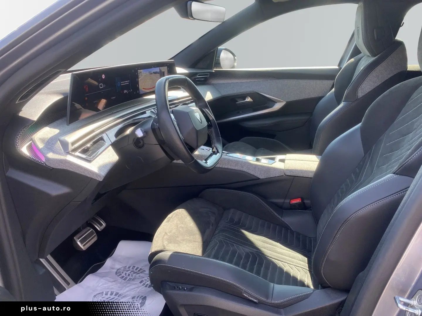 PEUGEOT 3008 Hybrid 136 GT  360   Matrix  Navi  19