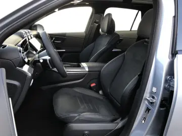 MERCEDES-BENZ GLC 200 4MATIC  MBUX AMG Pano AHK