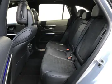 MERCEDES-BENZ GLC 200 4MATIC  MBUX AMG Pano AHK