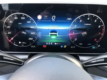 MERCEDES-BENZ GLC 200 4MATIC  MBUX AMG Pano AHK