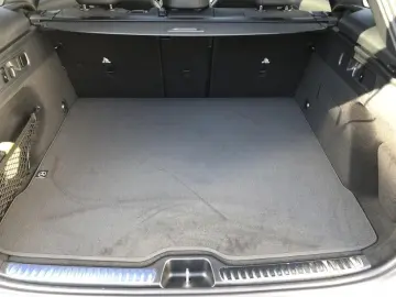 MERCEDES-BENZ GLC 200 4MATIC  MBUX AMG Pano AHK