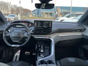 PEUGEOT 3008 Hybrid 136 GT  PANO E-Sitz CAM LED