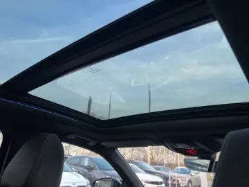 PEUGEOT 3008 Hybrid 136 GT  PANO E-Sitz CAM LED