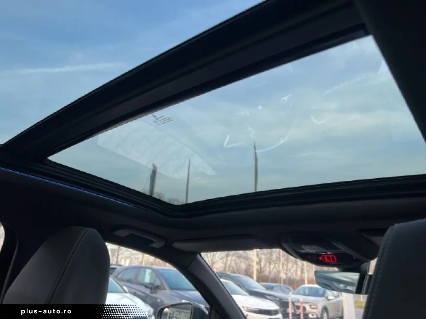 PEUGEOT 3008 Hybrid 136 GT  PANO E-Sitz CAM LED