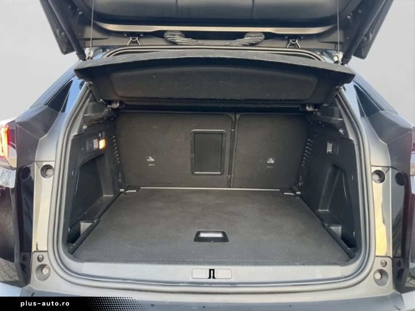 PEUGEOT 3008 Hybrid 136 GT  PANO E-Sitz CAM LED