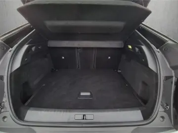 PEUGEOT 3008 GT HYBRID 145 e-DSC6 Navi LED ACC