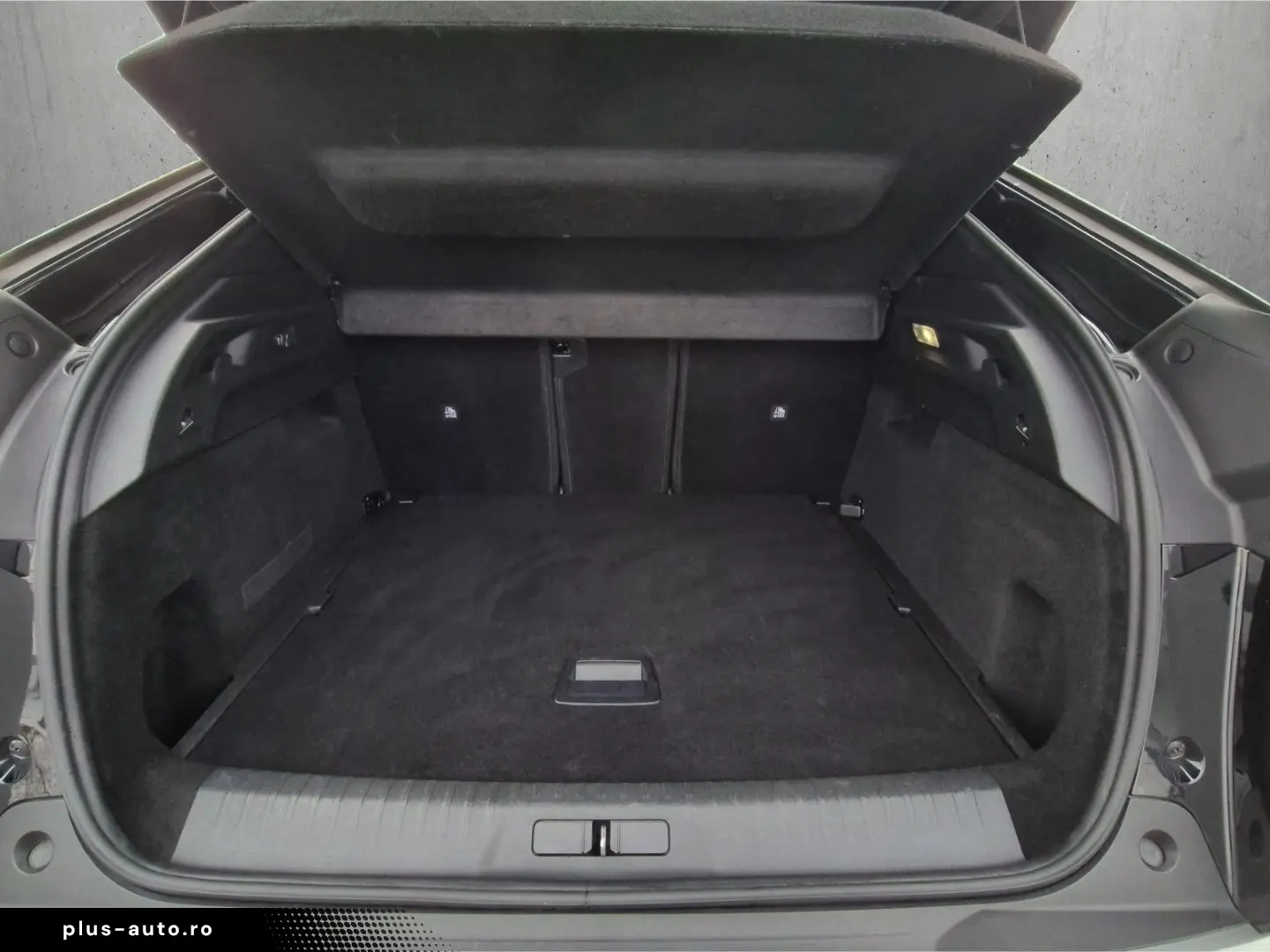 PEUGEOT 3008 GT HYBRID 145 e-DSC6 Navi LED ACC