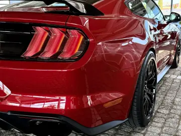 FORD Mustang GT Fastback Aut.