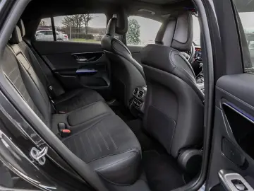 MERCEDES-BENZ GLC 200 4M AMG Advanced PLUS Pano AHK Night