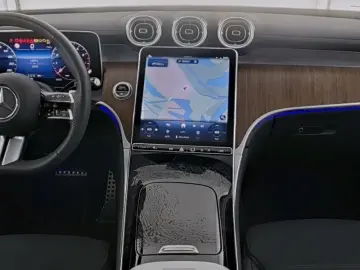 MERCEDES-BENZ GLC 300 4M AMG AHK Pano Dist Sound 3D