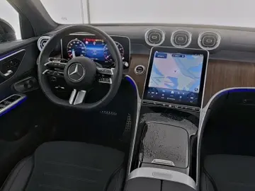 MERCEDES-BENZ GLC 300 4M AMG AHK Pano Dist Sound 3D