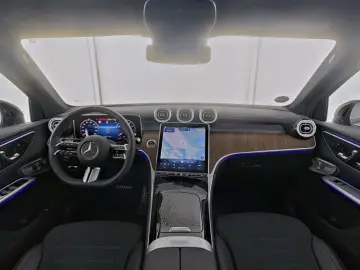 MERCEDES-BENZ GLC 300 4M AMG AHK Pano Dist Sound 3D