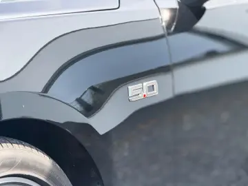 FORD Mustang Convertible 5.0 Ti-VCT V8 328 kW GT