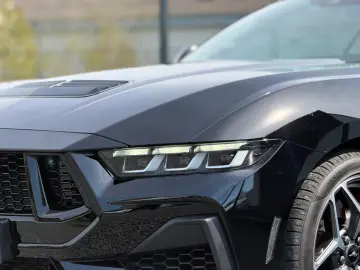 FORD Mustang Convertible 5.0 Ti-VCT V8 328 kW GT