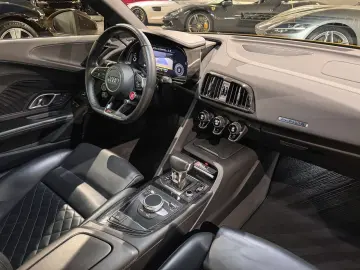 AUDI R8 Coupe 5.2 FSI performance Capristo  Carbon  K