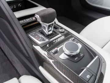 AUDI R8 Coupe V10 performance quattro KERAMIK B&O RFK