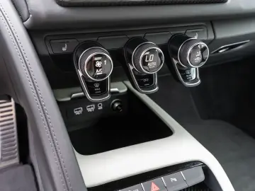 AUDI R8 Coupe V10 performance quattro KERAMIK B&O RFK