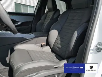 PEUGEOT 3008 Elektromotor 210 GT