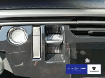 PEUGEOT 3008 Elektromotor 210 GT